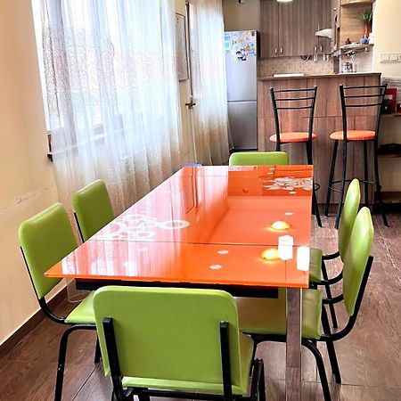 Vernisaj Apt At Republic Square & Ruben Tours エレバン エクステリア 写真